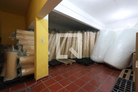 Casa à venda com 328m², 2 quartos e 2 vagasSalão