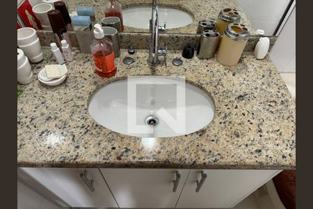 Apartamento à venda com 370m², 4 quartos e 3 vagasSuíte 4 - Banheiro