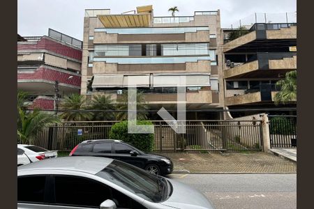 Apartamento à venda com 370m², 4 quartos e 3 vagasFachada