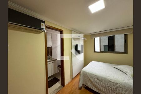 Apartamento à venda com 370m², 4 quartos e 3 vagasSuíte 2