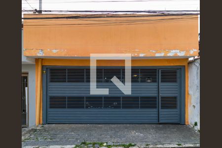 Casa à venda com 90m², 3 quartos e 2 vagas Casa à venda com 90m², 3 quartos e 2 vagasFachada