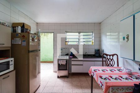 Casa à venda com 90m², 3 quartos e 2 vagas Casa à venda com 90m², 3 quartos e 2 vagasCozinha