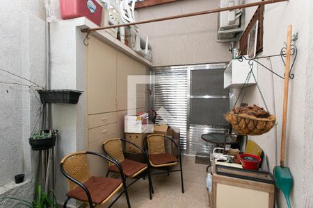 Casa à venda com 202m², 7 quartos e 2 vagas Casa à venda com 202m², 7 quartos e 2 vagasCasa 2 - Quintal