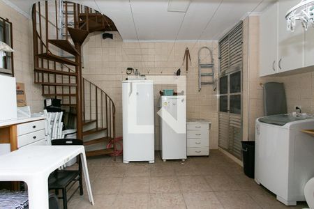 Casa à venda com 202m², 7 quartos e 2 vagas Casa à venda com 202m², 7 quartos e 2 vagasCasa 2 - Área de Serviço