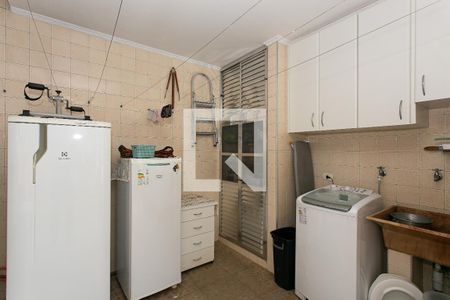 Casa à venda com 202m², 7 quartos e 2 vagas Casa à venda com 202m², 7 quartos e 2 vagasCasa 2 - Área de Serviço