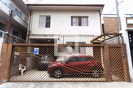 Casa à venda com 202m², 7 quartos e 2 vagas Casa à venda com 202m², 7 quartos e 2 vagasFachada