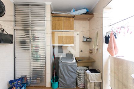 Casa à venda com 202m², 7 quartos e 2 vagas Casa à venda com 202m², 7 quartos e 2 vagasCasa 1 - Área de Serviço