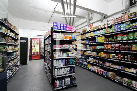 Apartamento para alugar com 111m², 2 quartos e 2 vagas Apartamento para alugar com 111m², 2 quartos e 2 vagasÁrea comum - mercado