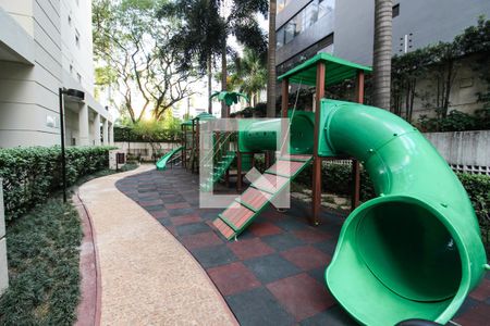 Apartamento para alugar com 111m², 2 quartos e 2 vagas Apartamento para alugar com 111m², 2 quartos e 2 vagasÁrea comum - Playground