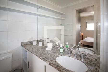 Apartamento para alugar com 111m², 2 quartos e 2 vagas Apartamento para alugar com 111m², 2 quartos e 2 vagasBanheiro de Suíte