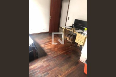 Casa à venda com 390m², 5 quartos e 4 vagas