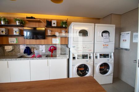 Studio para alugar com 43m², 1 quarto e 1 vaga Studio para alugar com 43m², 1 quarto e 1 vagaÁrea comum - Lavanderia