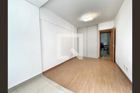 Apartamento à venda com 85m², 3 quartos e 3 vagas Apartamento à venda com 85m², 3 quartos e 3 vagasQuarto 2