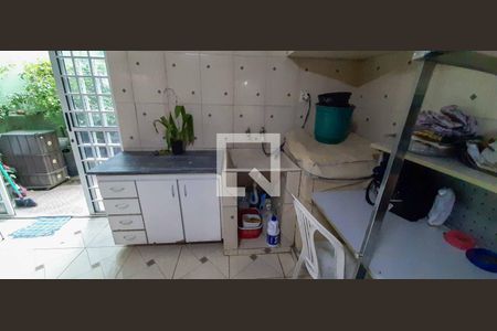 Casa à venda com 141m², 4 quartos e 2 vagas Casa à venda com 141m², 4 quartos e 2 vagasÁrea de Serviço