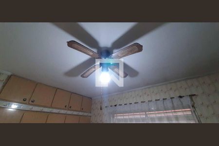 Casa à venda com 141m², 4 quartos e 2 vagas Casa à venda com 141m², 4 quartos e 2 vagasCozinha