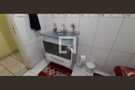 Casa à venda com 141m², 4 quartos e 2 vagas Casa à venda com 141m², 4 quartos e 2 vagasBanheiro Social 2