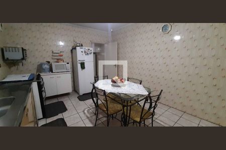 Casa à venda com 141m², 4 quartos e 2 vagas Casa à venda com 141m², 4 quartos e 2 vagasCozinha