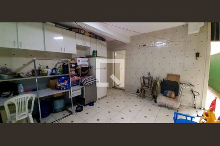 Casa à venda com 141m², 4 quartos e 2 vagas Casa à venda com 141m², 4 quartos e 2 vagasÁrea de Serviço