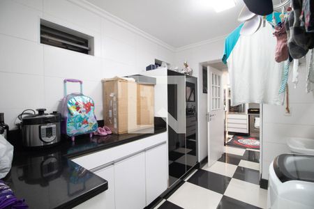 Apartamento à venda com 222m², 4 quartos e 4 vagas Apartamento à venda com 222m², 4 quartos e 4 vagasÁrea de Serviço