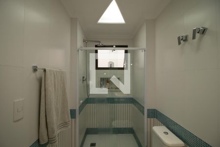 Apartamento à venda com 222m², 4 quartos e 4 vagas Apartamento à venda com 222m², 4 quartos e 4 vagasBanheiro da Suíte 1