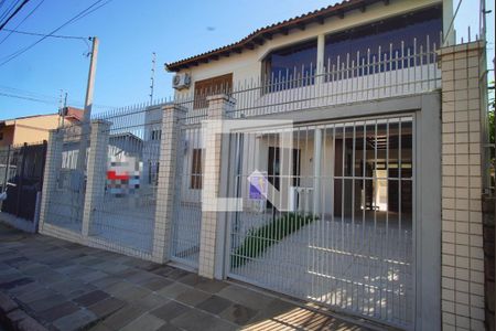Casa à venda com 248m², 4 quartos e 2 vagasFachada