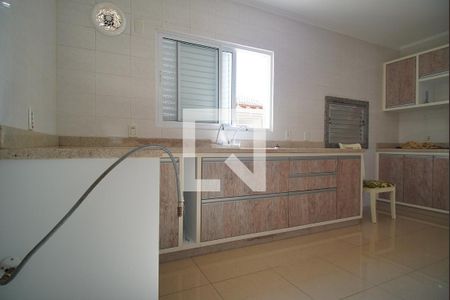 Casa à venda com 248m², 4 quartos e 2 vagasCozinha