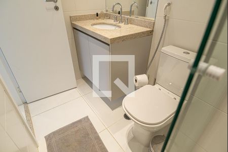 Apartamento à venda com 67m², 1 quarto e 1 vaga Apartamento à venda com 67m², 1 quarto e 1 vagaBanheiro da Suíte