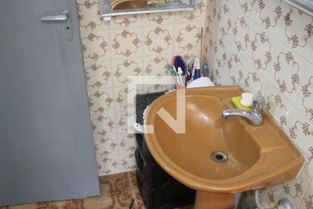 Casa à venda com 240m², 4 quartos e 2 vagasBanheiro 2