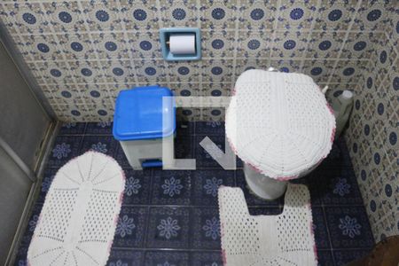 Casa à venda com 240m², 4 quartos e 2 vagasBanheiro 1