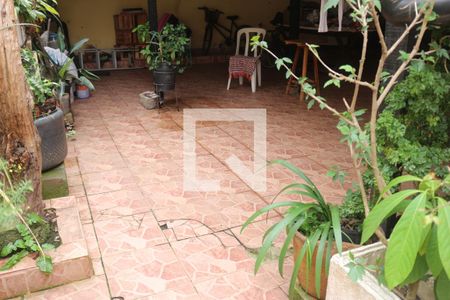 Casa à venda com 240m², 4 quartos e 2 vagasQuintal