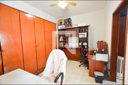 Casa à venda com 297m², 5 quartos e 3 vagas Casa à venda com 297m², 5 quartos e 3 vagasQuarto3/ suite