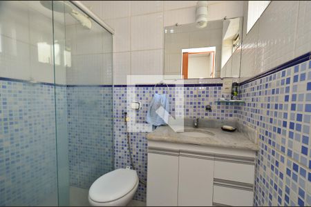 Casa à venda com 297m², 5 quartos e 3 vagas Casa à venda com 297m², 5 quartos e 3 vagasBanheiro suite2