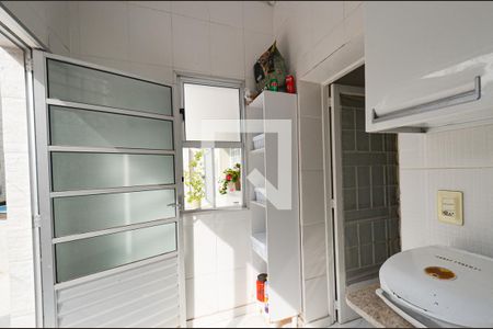 Casa à venda com 297m², 5 quartos e 3 vagas Casa à venda com 297m², 5 quartos e 3 vagasCozinha