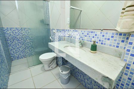 Casa à venda com 297m², 5 quartos e 3 vagas Casa à venda com 297m², 5 quartos e 3 vagasBanheiro social