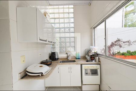 Casa à venda com 297m², 5 quartos e 3 vagas Casa à venda com 297m², 5 quartos e 3 vagasCozinha