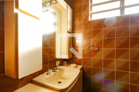 Casa à venda com 300m², 4 quartos e 3 vagas Casa à venda com 300m², 4 quartos e 3 vagasBanheiro da Suíte 2