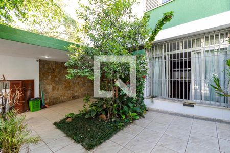 Casa à venda com 300m², 4 quartos e 3 vagas Casa à venda com 300m², 4 quartos e 3 vagasGaragem