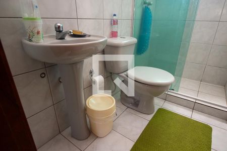 Casa de condomínio à venda com 93m², 4 quartos e 2 vagas Casa de condomínio à venda com 93m², 4 quartos e 2 vagasBanheiro