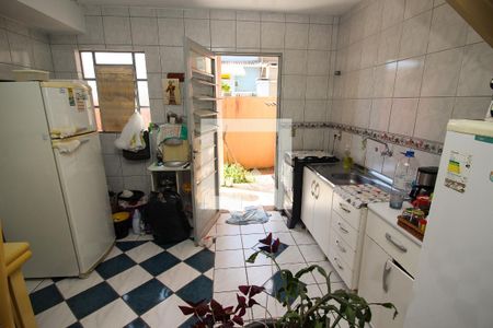 Casa de condomínio à venda com 93m², 4 quartos e 2 vagas Casa de condomínio à venda com 93m², 4 quartos e 2 vagasCozinha