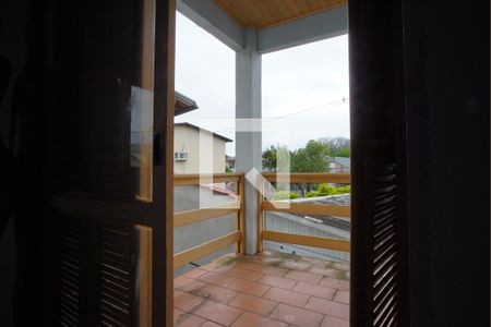 Casa à venda com 180m², 3 quartos e 3 vagasSuíte segundo andar - Varanda