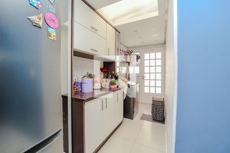 Casa à venda com 103m², 2 quartos e 1 vaga Casa à venda com 103m², 2 quartos e 1 vagaCozinha e Área de Serviço