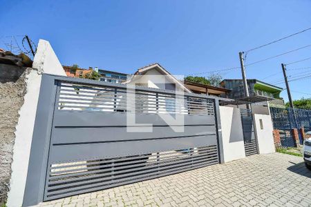 Casa à venda com 103m², 2 quartos e 1 vaga Casa à venda com 103m², 2 quartos e 1 vagaFachada