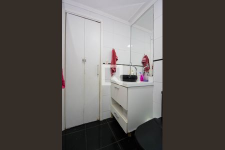 Apartamento à venda com 66m², 3 quartos e 1 vaga Apartamento à venda com 66m², 3 quartos e 1 vagaBanheiro Social