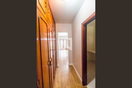 Casa de condomínio para alugar com 575m², 7 quartos e 6 vagas Casa de condomínio para alugar com 575m², 7 quartos e 6 vagasBanheiro da Suíte 2