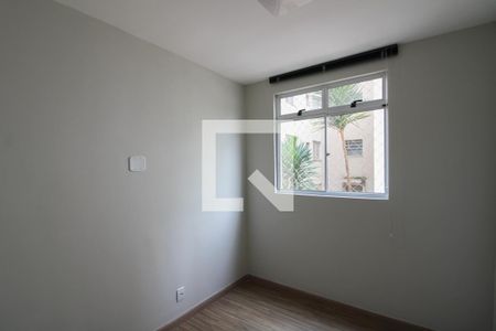 Quarto 1 de apartamento para alugar com 3 quartos, 57m² em Frei Leopoldo, Belo Horizonte