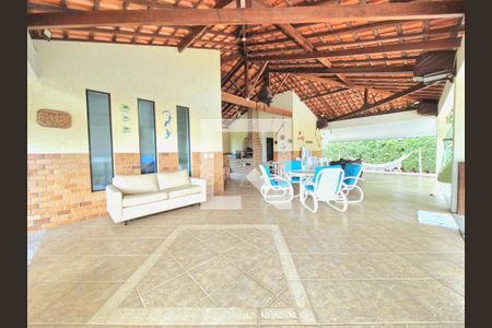 Casa de condomínio à venda com 300m², 4 quartos e 6 vagas Casa de condomínio à venda com 300m², 4 quartos e 6 vagasÁrea comum