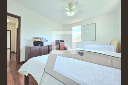 Casa de condomínio à venda com 300m², 4 quartos e 6 vagas Casa de condomínio à venda com 300m², 4 quartos e 6 vagasQuarto 1