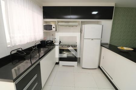 Casa à venda com 200m², 3 quartos e 2 vagasCozinha