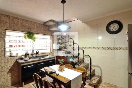 Casa à venda com 220m², 2 quartos e 3 vagasCozinha 2