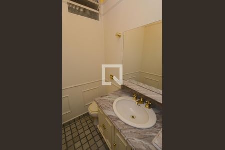 Casa à venda com 377m², 4 quartos e 3 vagasLavabo